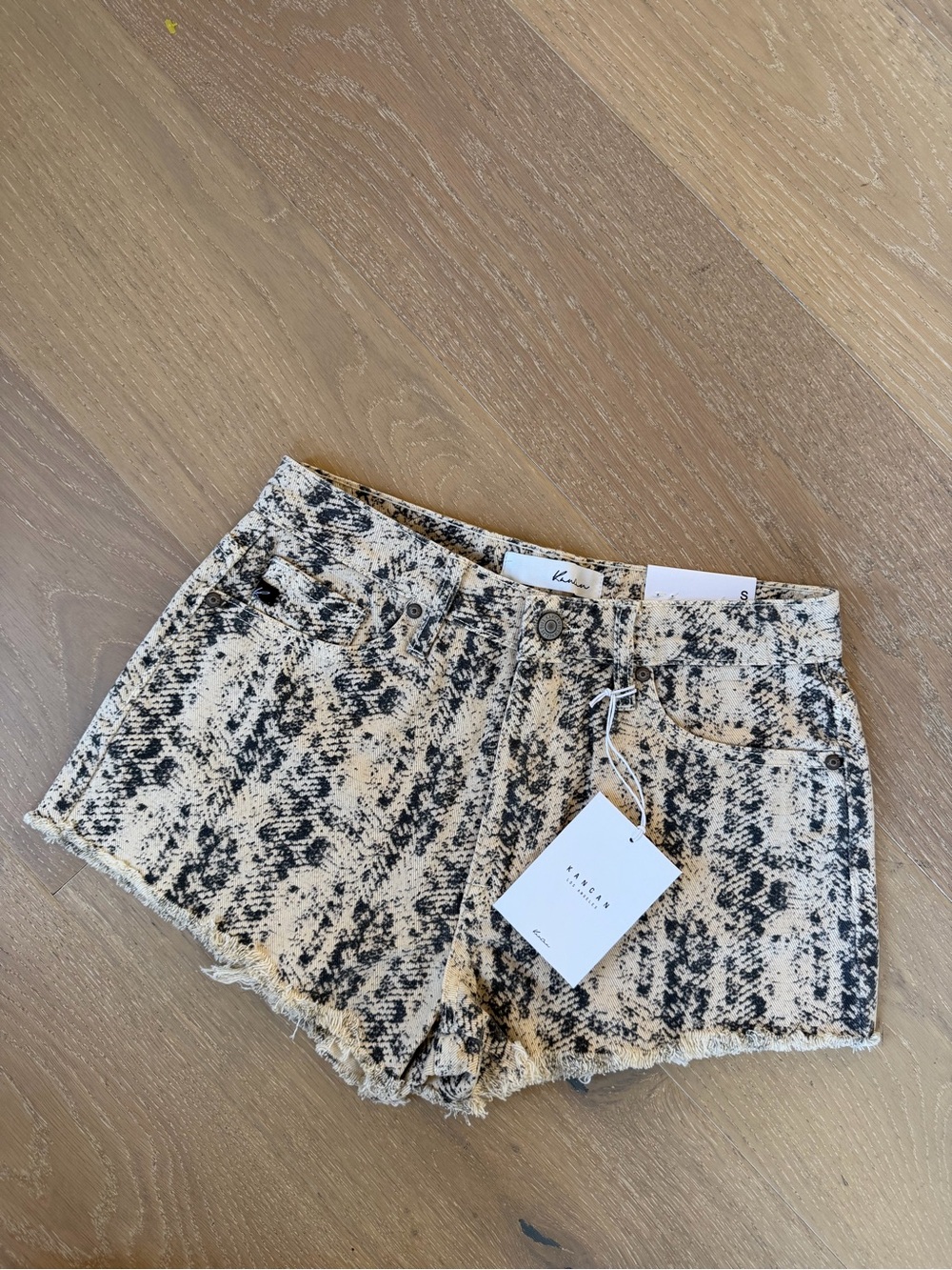 KanCan Black & Cream Snake Print Jean Shorts